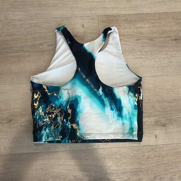 ⭐️$5 Old Navy Active Crop - Picture 2 of 3